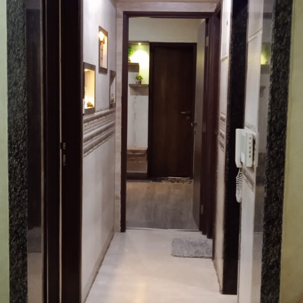 Rent a Comfortable 1BHK Semi-Furnished Flat in Raheja Height-19
