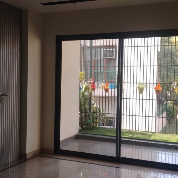 4 BHK Independent 1st  Floor for Sale in DLF Phase 4 Gurugram.-5