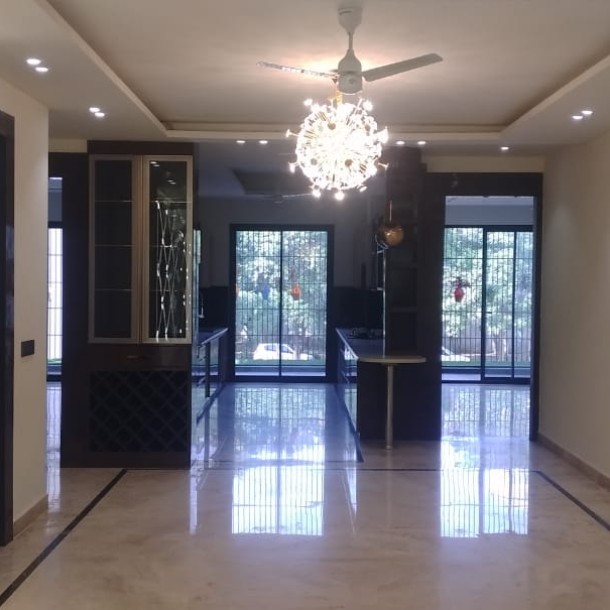 4 BHK Independent 1st  Floor for Sale in DLF Phase 4 Gurugram.-9