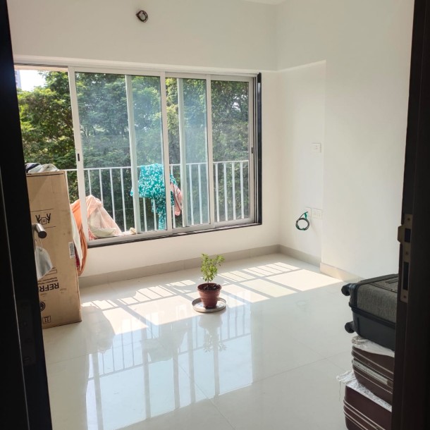 availabel 2 bhk flat in sale malad west arkade seren bulding-0