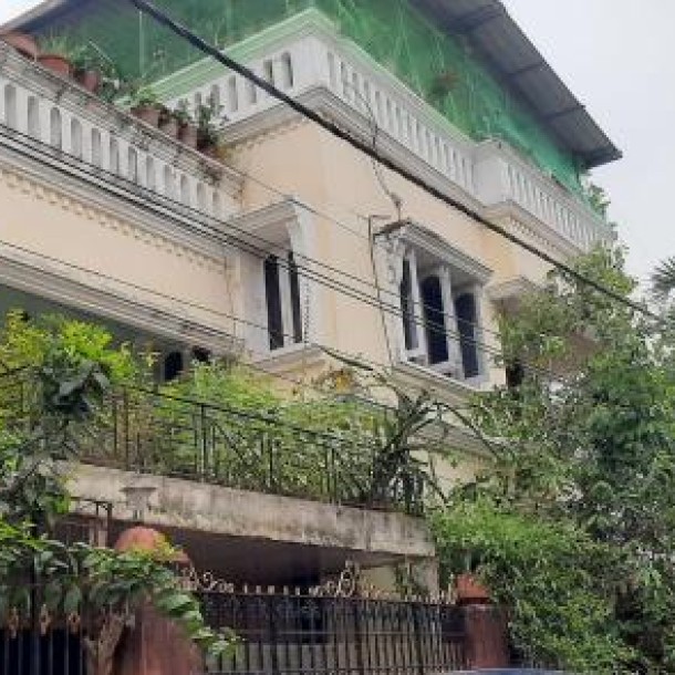 Luxurious Bungalow for Sale near Kavi Subhash Metro, New Garia – ₹2.3 Cr-13