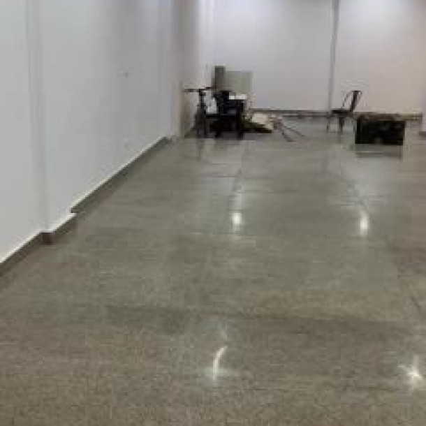 Spacious 2500 sqft Ground Floor for Sale - Prime Location near Union Bank, Ghitorni, Delhi - Asking Price 1 Lac!-1