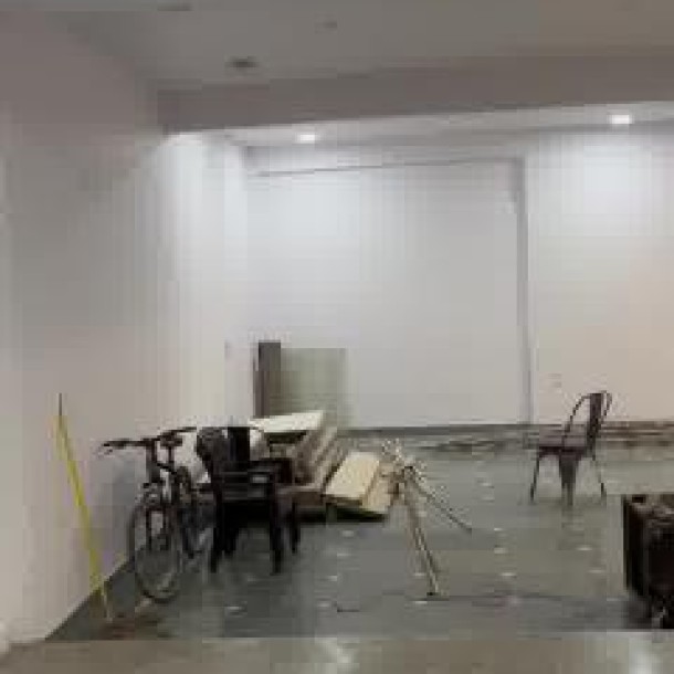 Spacious 2500 sqft Ground Floor for Sale - Prime Location near Union Bank, Ghitorni, Delhi - Asking Price 1 Lac!-7