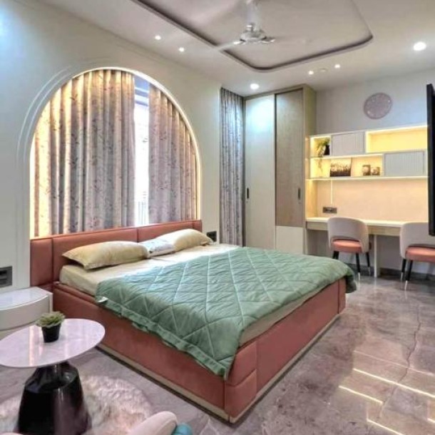 Luxurious 3.5BHK with Terrace for Rent in Juhu Gulmohar Road – ₹6.5L-5