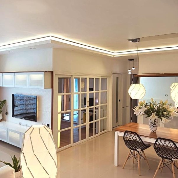 2.5BHK Furnished Flat in Oberoi Springs, Andheri Lokhandwala – ₹2.35L-3