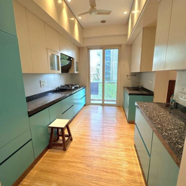 Massive 4BHK Luxury Flat for Sale in Juhu with Balcony & Office – ₹30 Cr-3