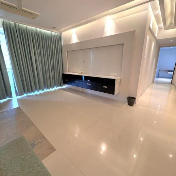 Massive 4BHK Luxury Flat for Sale in Juhu with Balcony & Office – ₹30 Cr-2