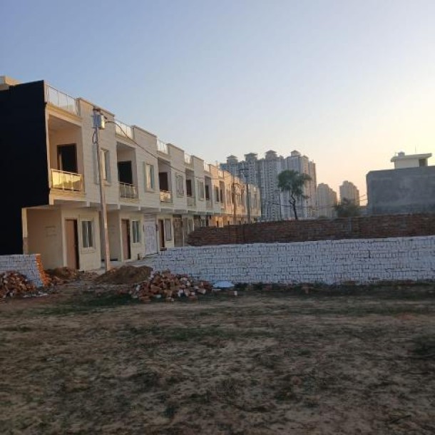 Saraswati Embassy Phase 2 – Premium Villas & Plots in Greater Noida West-6