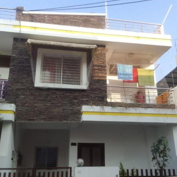 4 BHK Duplex with Attached Baths, Terrace & Parking at Satellite Junction Indore-29