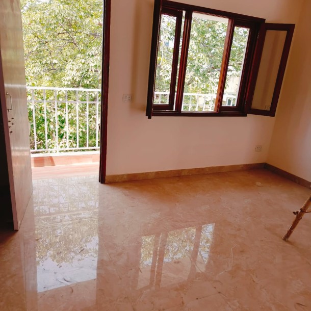 2 BHK DDA Flat for Rent in Sukhdev Vihar, Pocket-B - Top Floor, Renovated, Park Facing, Lift-1