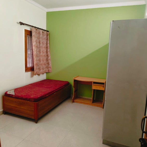 2 BHK DDA furnished flat for rent Sukhdev Vihar Delhi-14