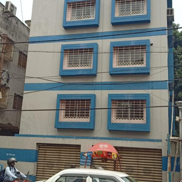 G+4 Building with Lift & Garage for Sale in Tollygunge, Kolkata – ₹2.8 Cr-1