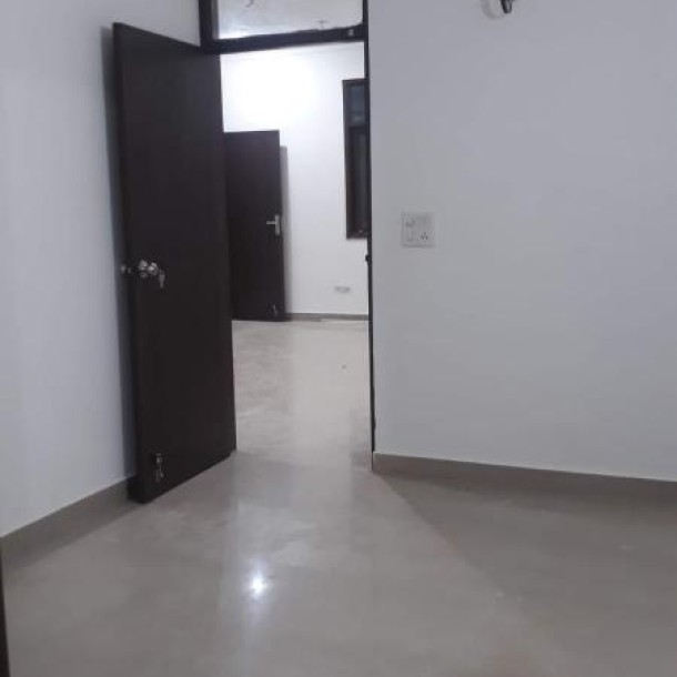 2BHK for Sale - 800 sqft, Upper Ground Floor, Parking, Lift - Near Ghitorni Talab, Delhi - Just 35 Lac!-5