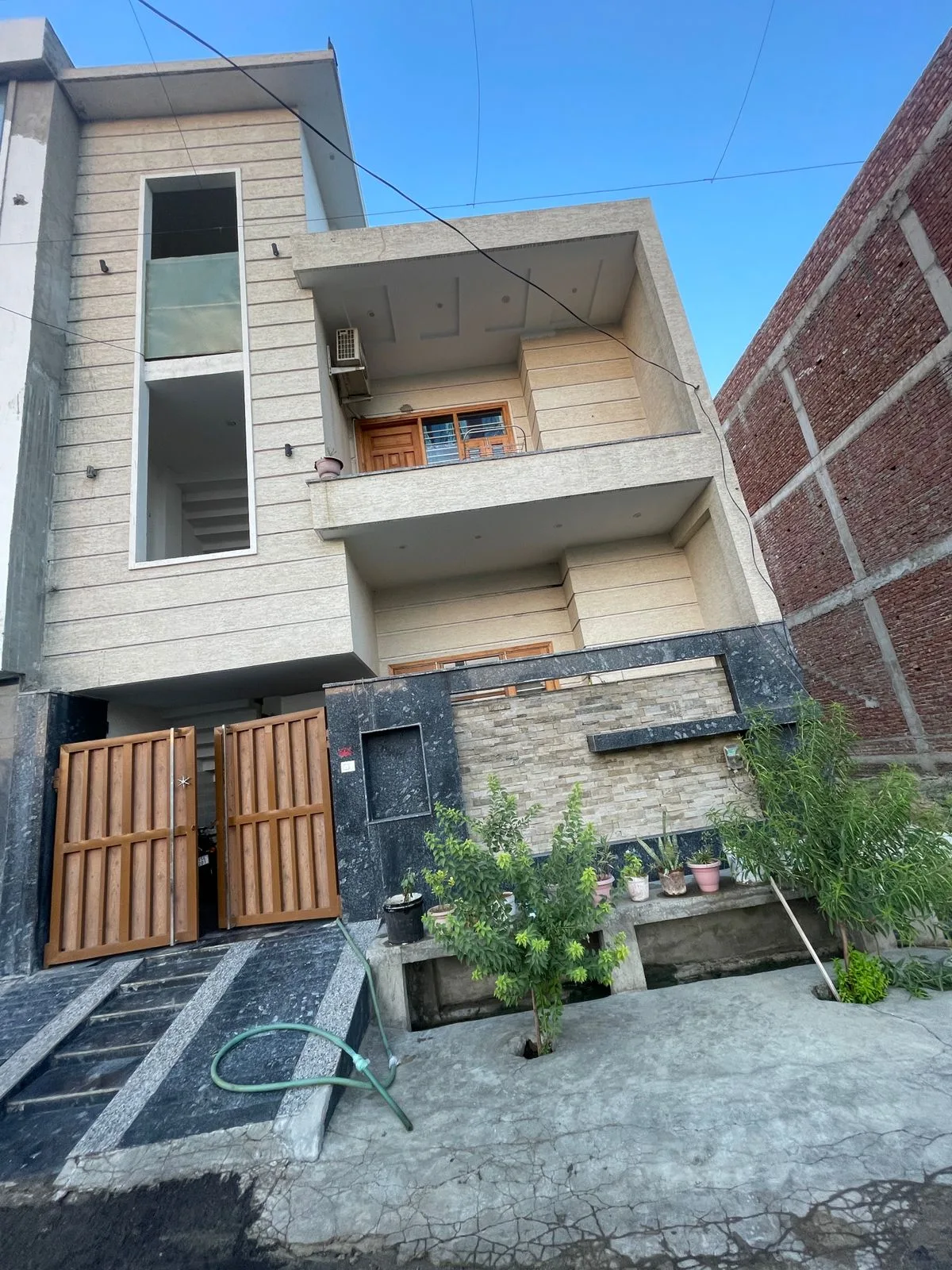 Spacious House for Sale in Apex City, Meerut | Baghpat Road Near Vidya Knowledge Park | 1.35 Crore