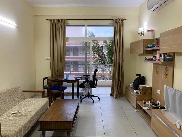 1 Bhk 83sqmt flat furnished for Sale in Candolim, North-Goa. (1.20Cr)