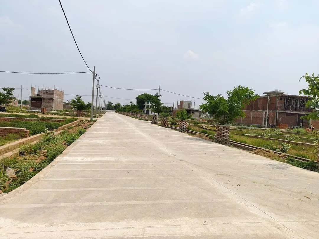 कानपुर में इंद्रा नगर फेस-4 में 150 बीघा सोसाइटी - 12000/गज