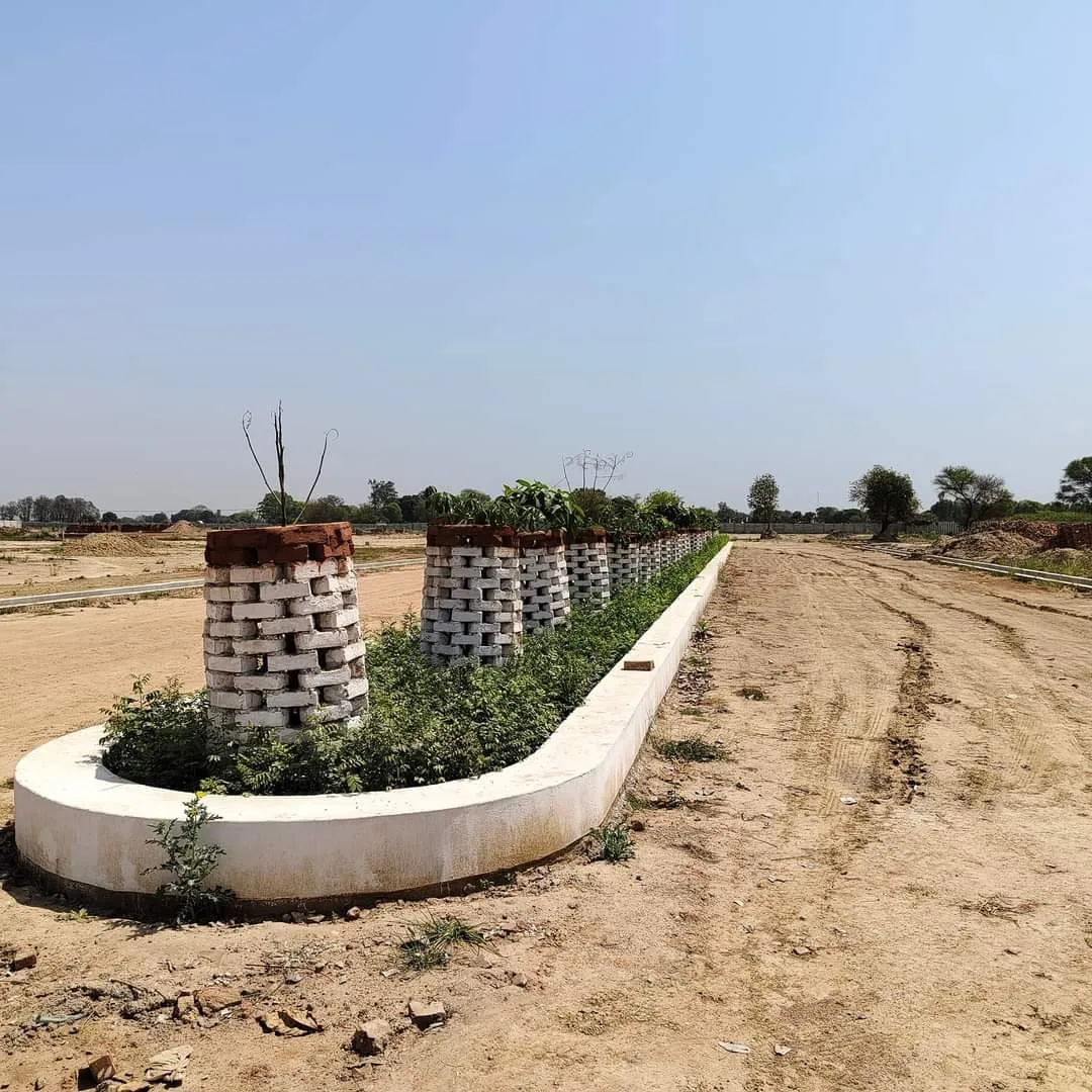 Plots for Sale Near Ramaipur Chauraha, Kanpur – ₹12000 per Gaj