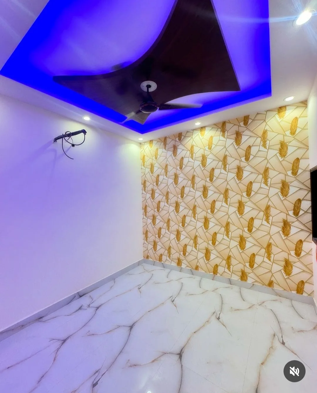 This is independent house in delhi location this is 60 Yards duplex story house with car parking