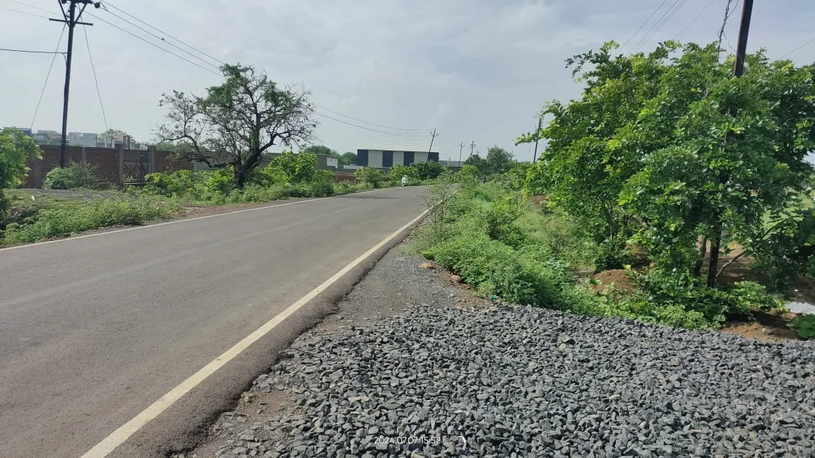 RL plot for sale on besa ghogli road beside Poddar International School