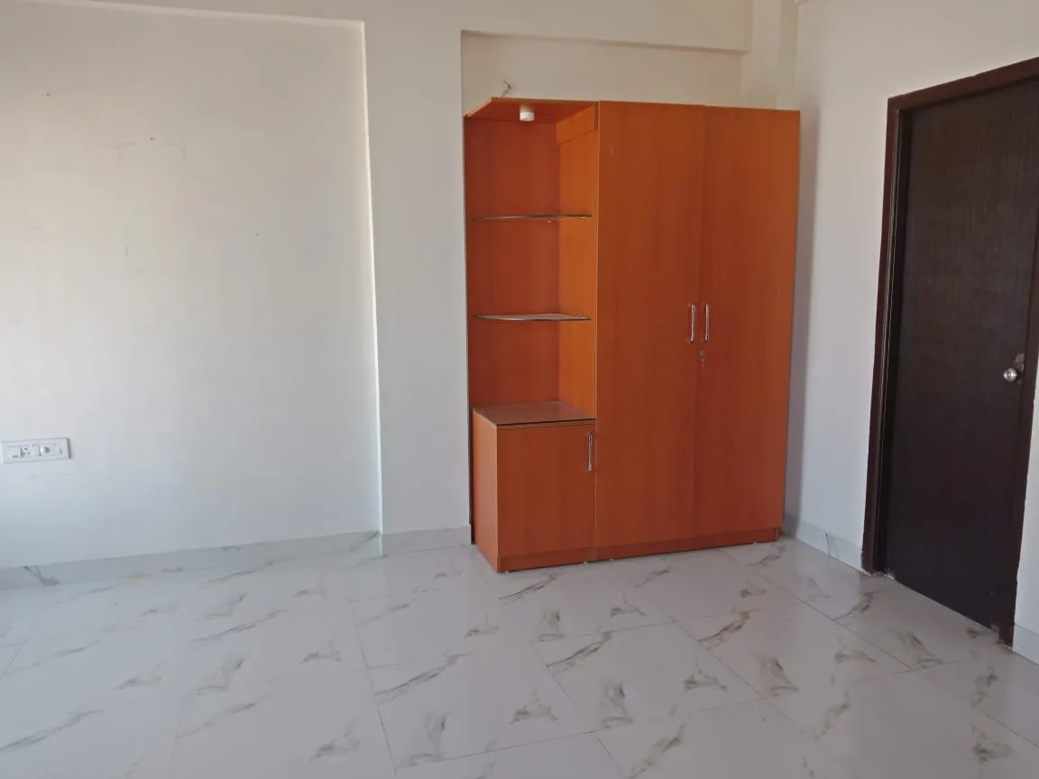 3BHK Semi Furnished Flat At Nagpur