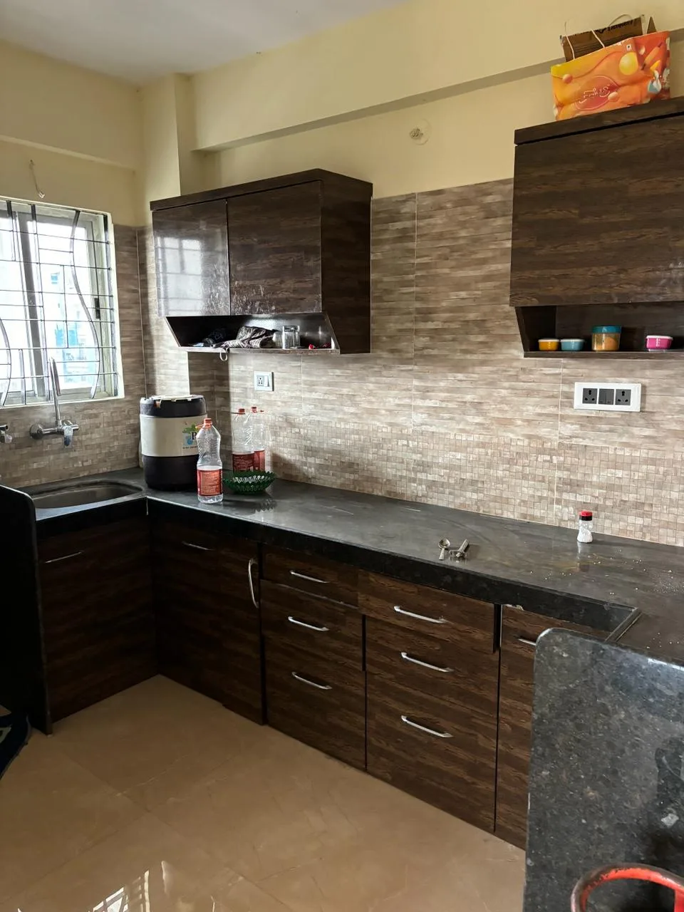 3BHK Flat with Modern Amenities | Spacious & Comfortable Living