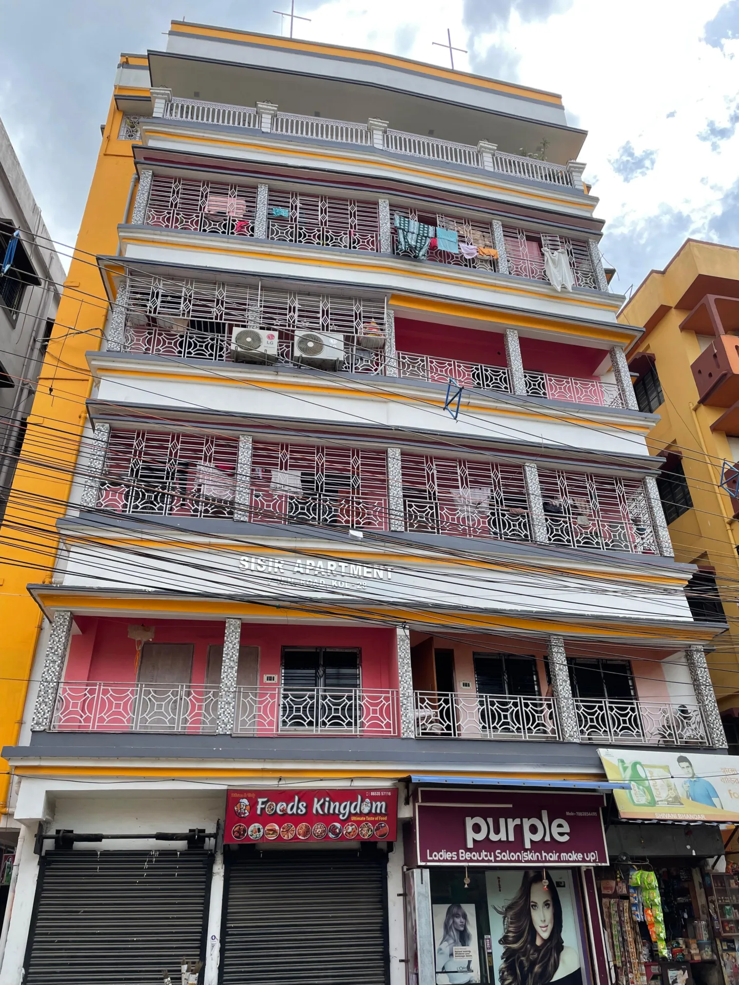 2 BHK Flat for Sale in Nagerbazar | 867 Sq. Ft. | 3rd Floor | Lift Available
