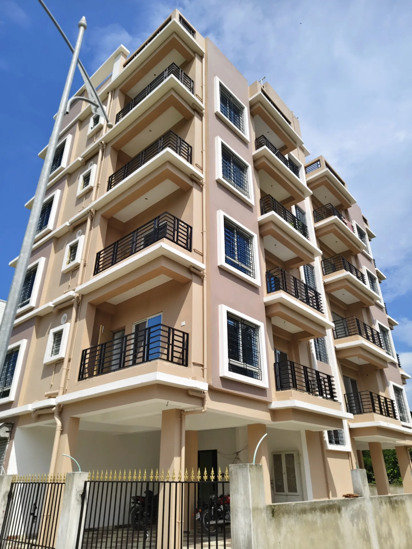 2 BHK Apartment for Sale in Newtown | 1000 Sq. Ft. | ₹55 Lakhs | LIG Category