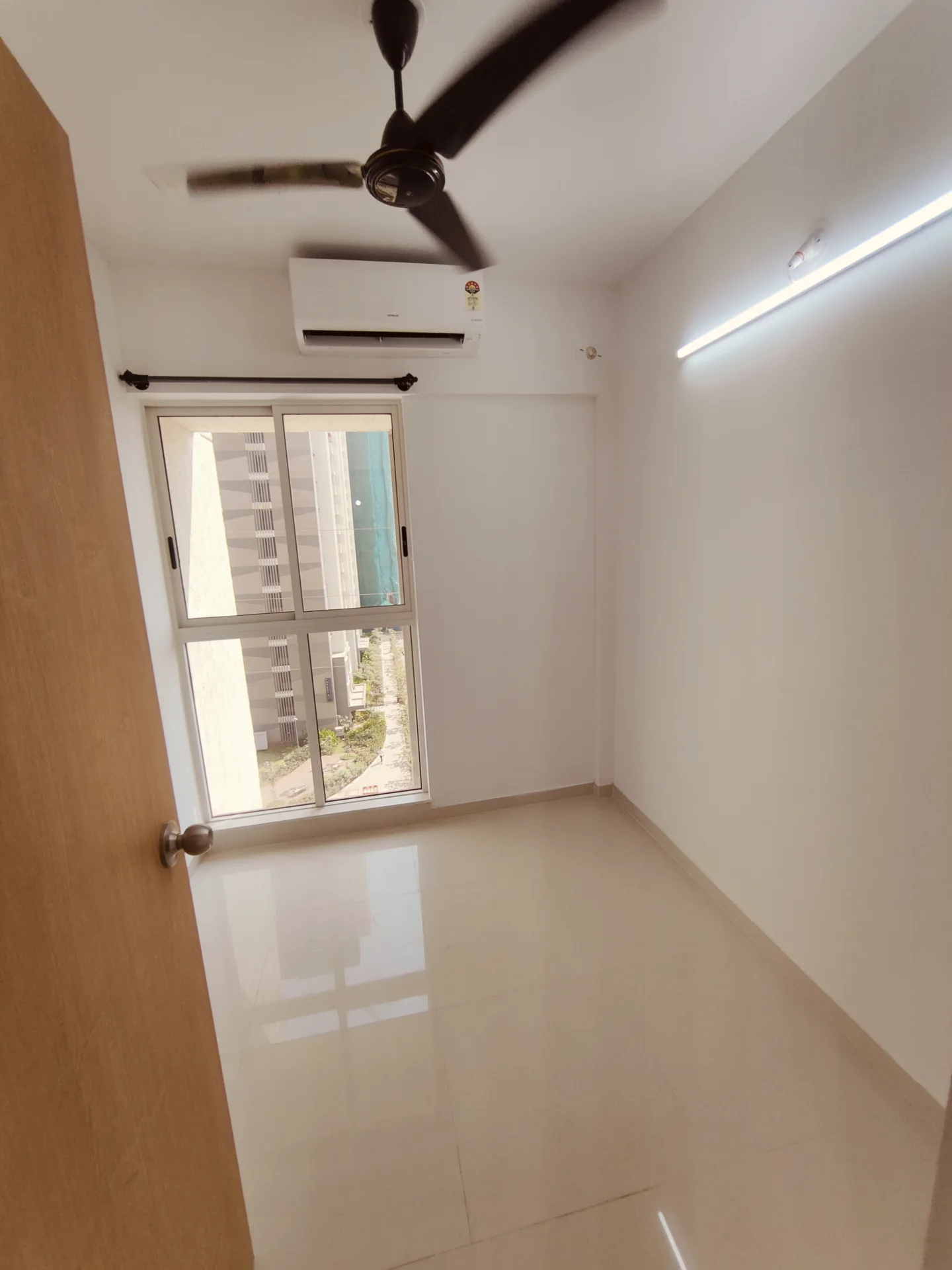 It's a 3BHK Apartment Available For Rent.!
