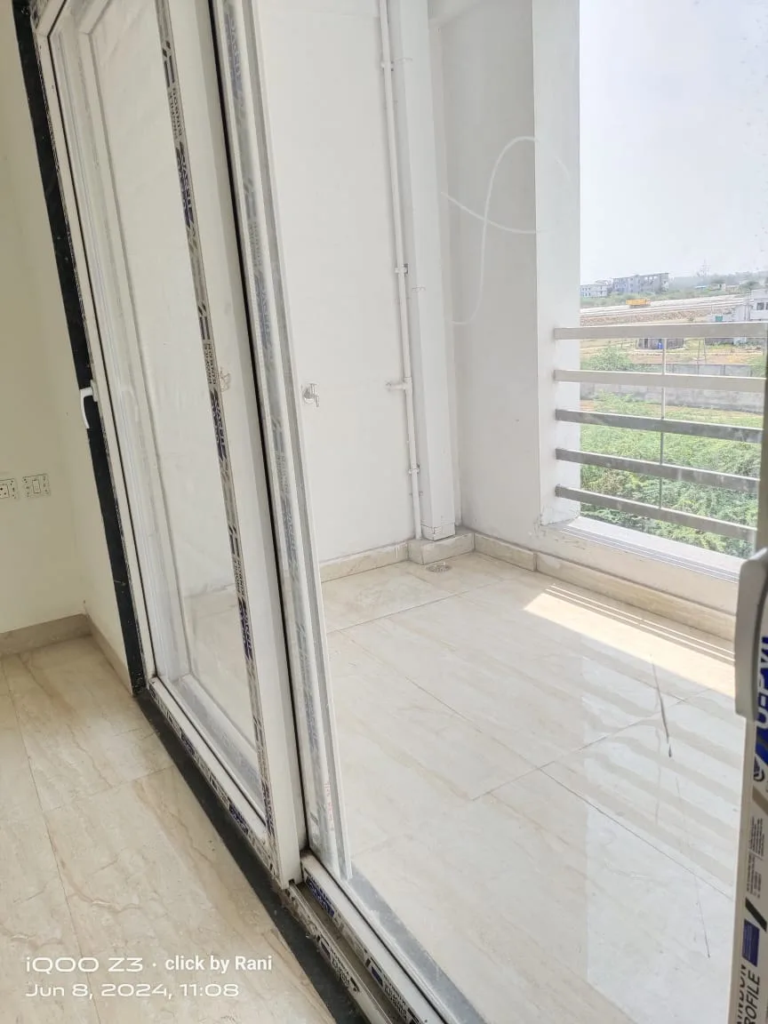 Ready to move three bhk flat for sale only for 46 lakh with ragistry