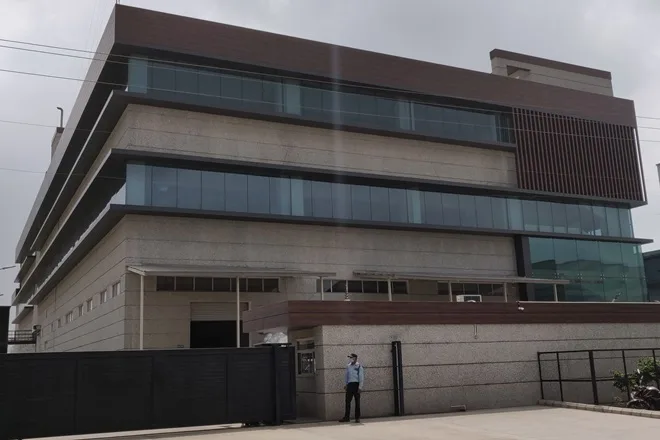 Factory for Rent: 50,000 Sq. Ft. in Sector 59, Faridabad.