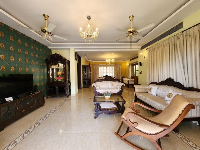 3.5 Bhk Independent Bungalow, Luxury Semi-furnished for Sale in Porvorim, North-Goa. (7Cr)