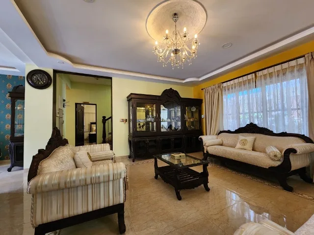 3.5 Bhk Independent Bungalow, Luxury Semi-furnished for Sale in Porvorim, North-Goa. (7Cr)