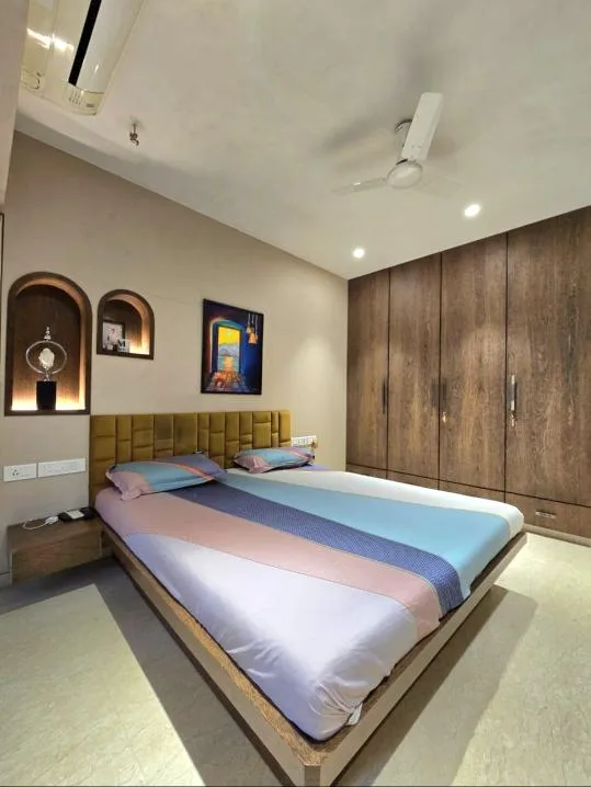 4BHK Fully Furnished Flat with Terrace in Juhu Gulmohar – ₹13 Cr, 2000 Sq.Ft