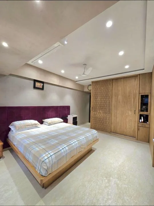 4BHK Fully Furnished Flat with Terrace in Juhu Gulmohar – ₹13 Cr, 2000 Sq.Ft