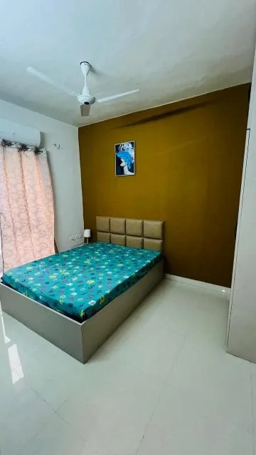 2BHK Furnished Flat for Rent in Merlin 5th Avenue, Salt Lake – ₹60K