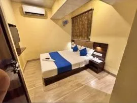 Runwal Avenue Shop 723 Sqft & Andheri West 12 Rooms on Rent | Great Investment