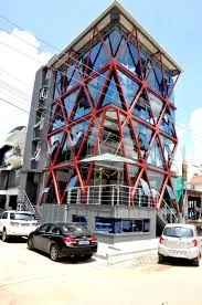 Rent 800 Sq Yd Commercial Building on Bata Hardware Road Faridabad - Ideal Business Space.