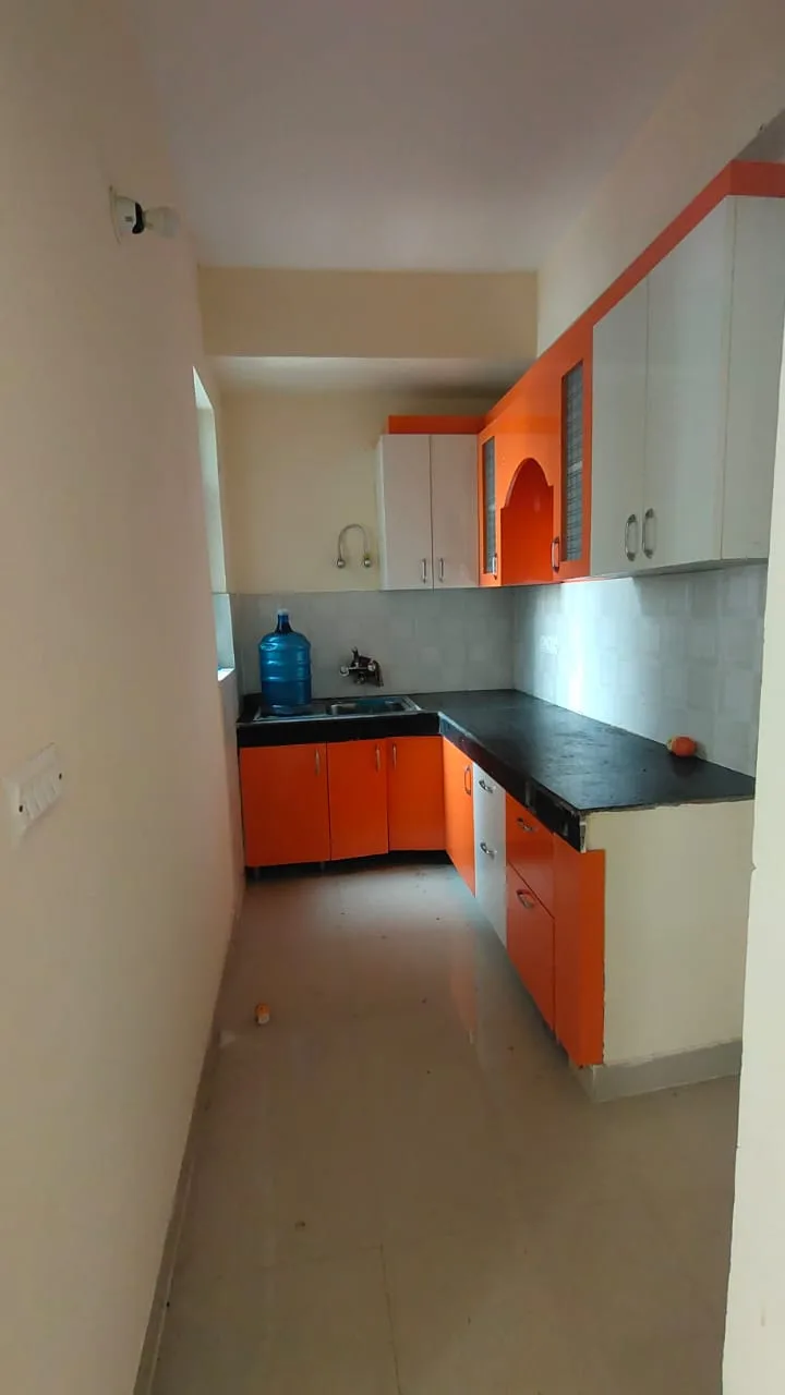 Rent Stylish 1 BHK Semi-Furnished Flat in Ghaziabad - Your Comfortable and Contemporary Living Space