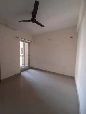Rent a Stylish 3 BHK Semi-Furnished Flat in Ghaziabad - Ideal Living Spaces Await You