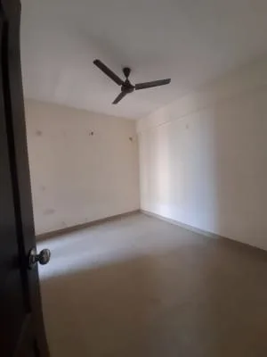 Rent a Stylish 3 BHK Semi-Furnished Flat in Ghaziabad - Ideal Living Spaces Await You