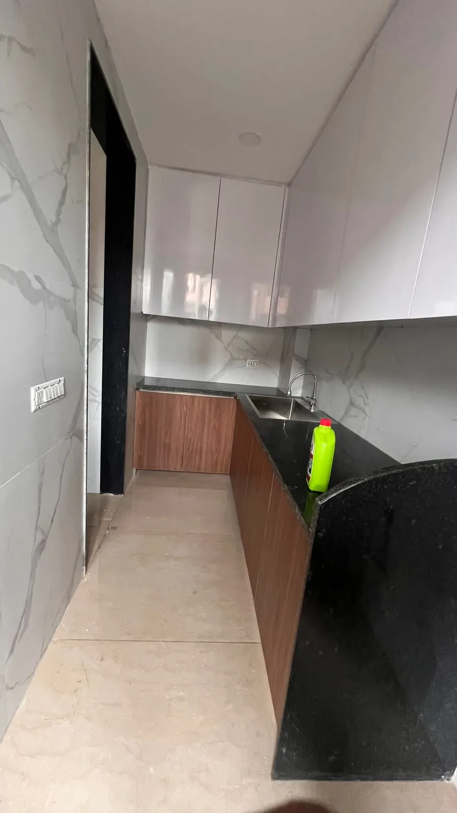 Fantastic Builder Floor for sale