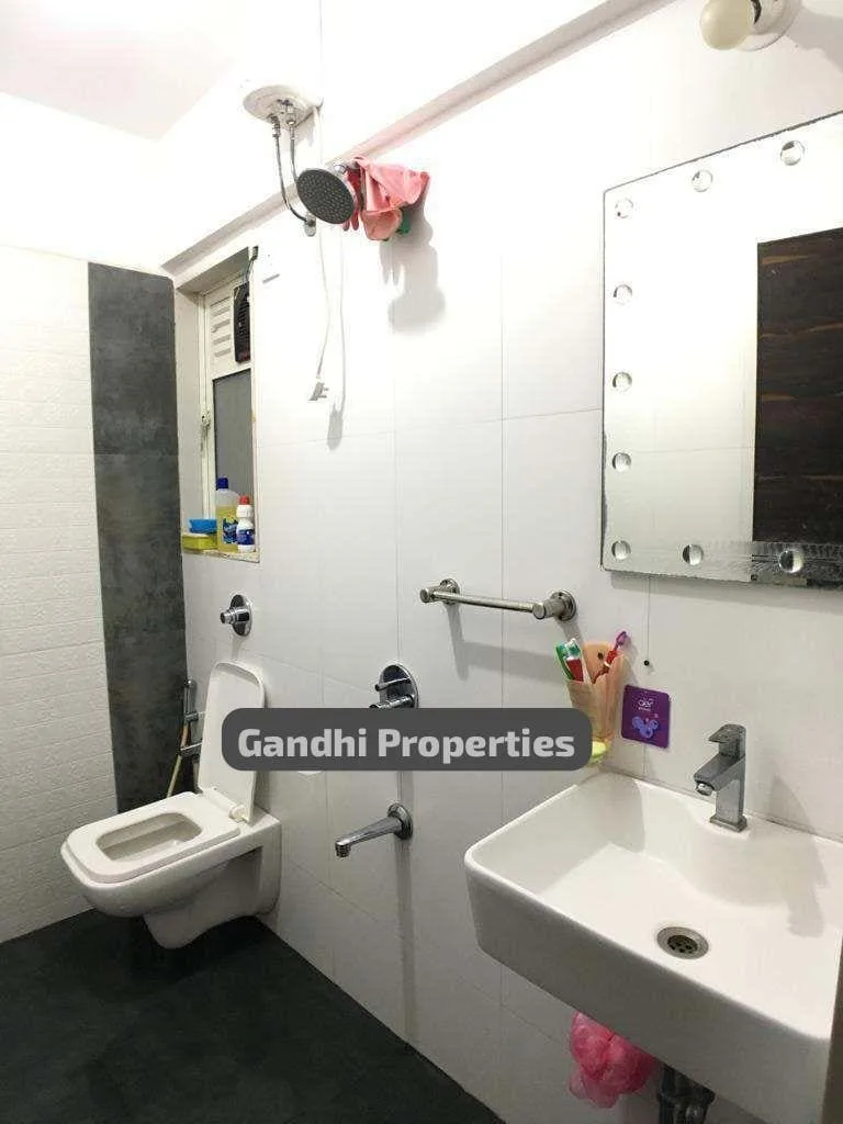 Spacious 1 BHK for Sale with 2 Bathrooms and Parking in Malad West, Mumbai - Ideal Home Investment