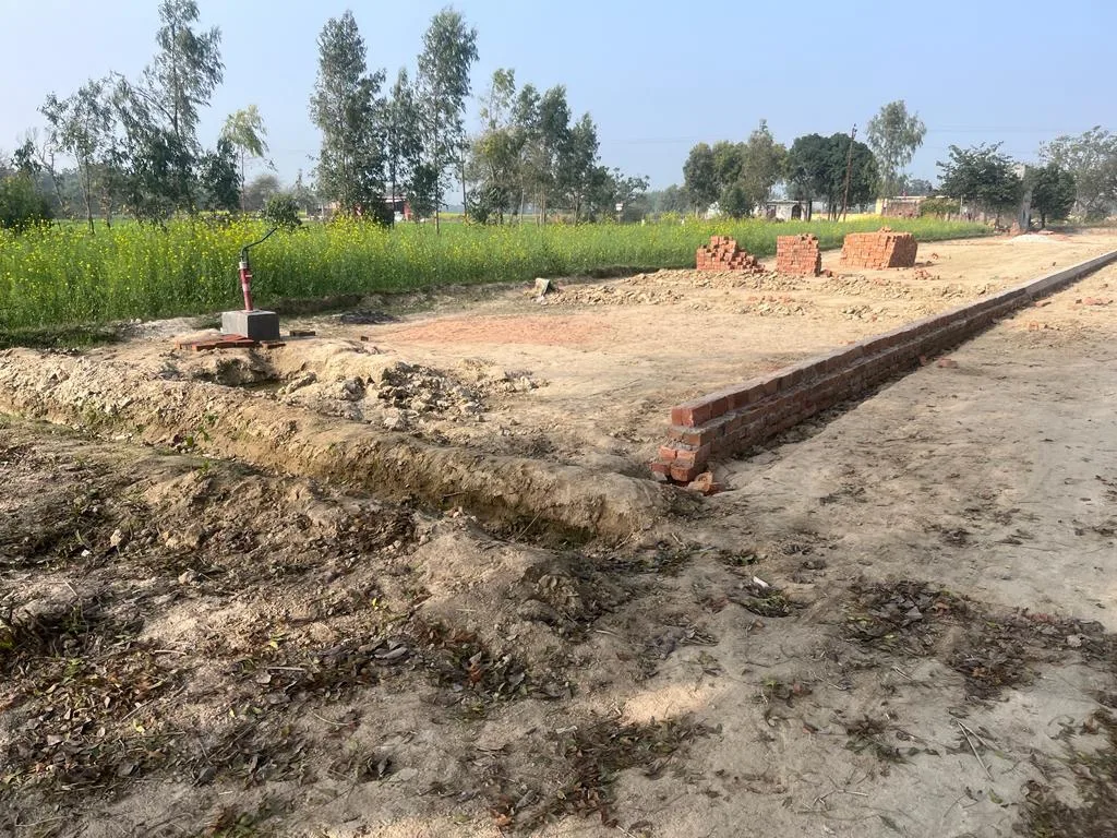 2152 sft plot sale hona hai vikalp khand m