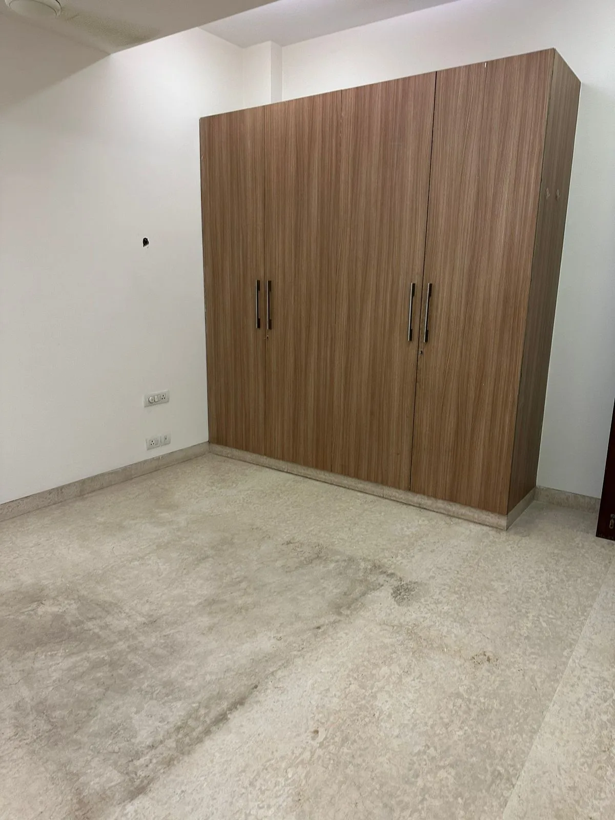 3 BHK Independent 1st  Floor for Rent in DLF Phase 4 Gurugram.
