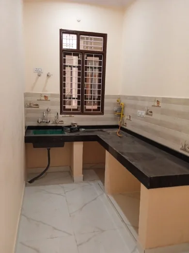 Kapurthala me 900 sft k flat sale hona hai