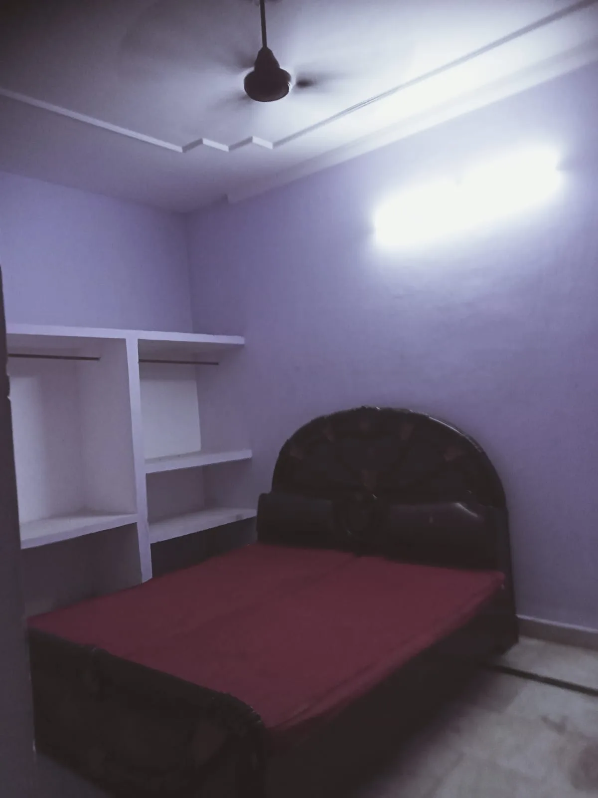 Rent p house Dena hai 11000