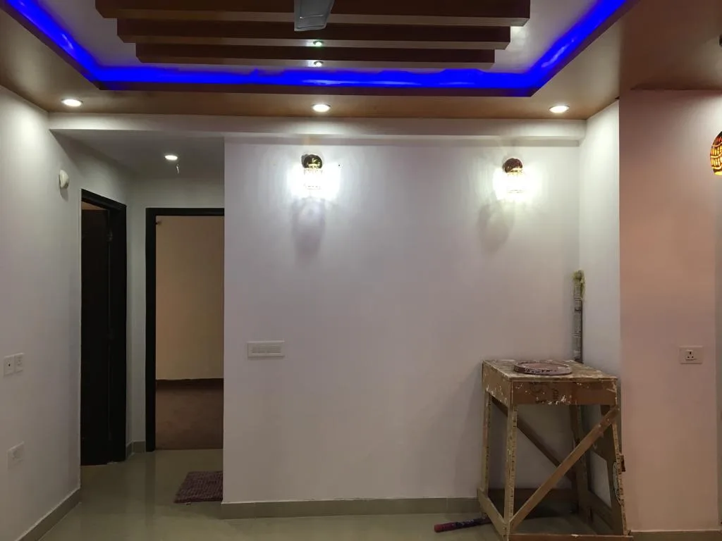 2 BHK SEMI FURNISHED FLAT ON RENT
