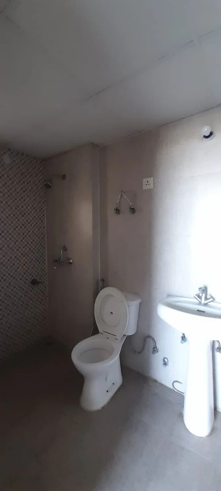 Unlock Comfort: Explore 3 BHK Semi-Furnished Flats for Rent in Ghaziabad - Your Next Home Awaits!