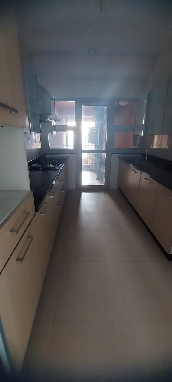 Rent a Comfortable 4 BHK Semi-Furnished Flat in Goregaon east DB Woods