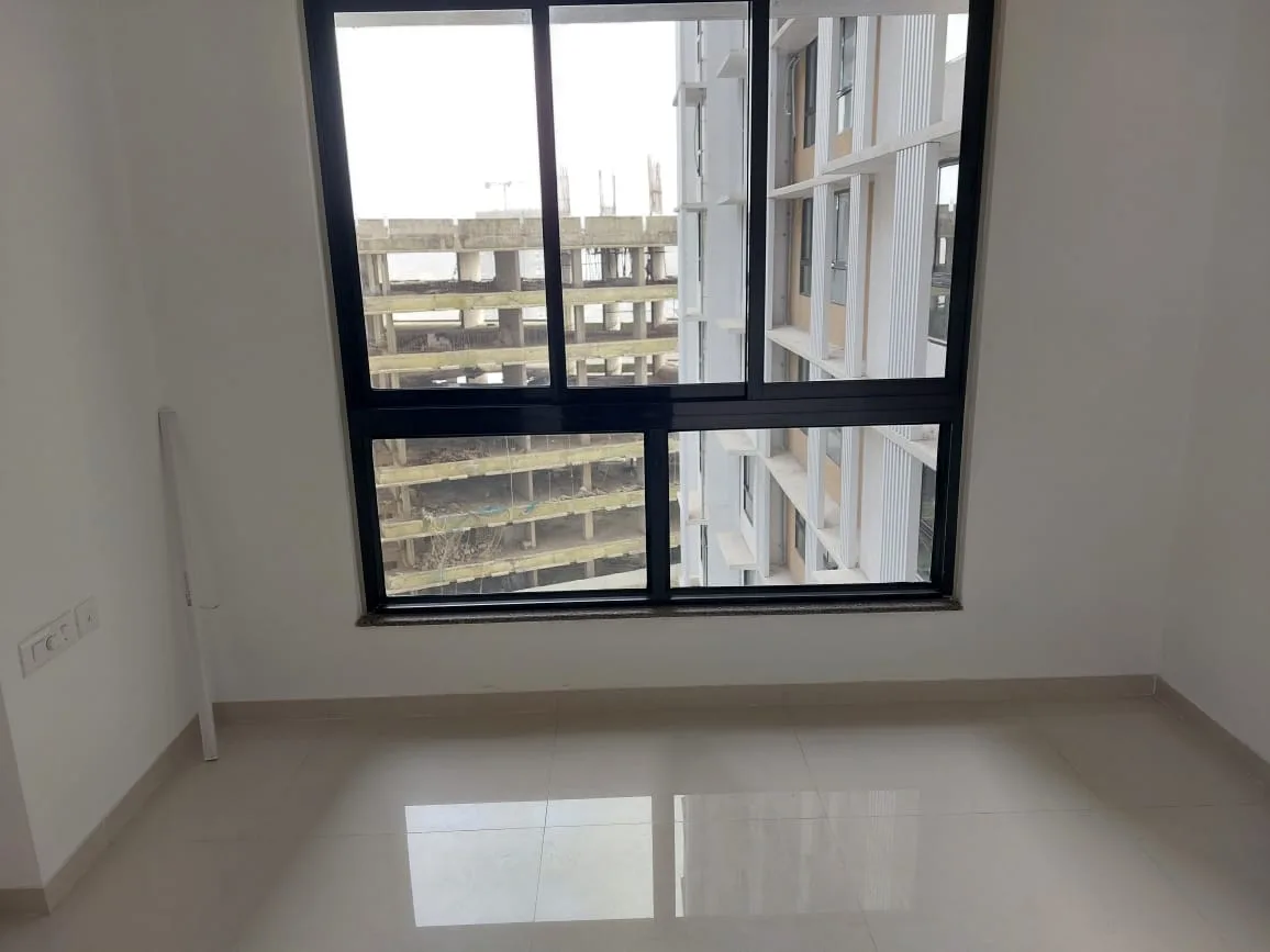 Rent a Comfortable 2BHK Semi-Furnished Flat in Goregaon West Sunteck City